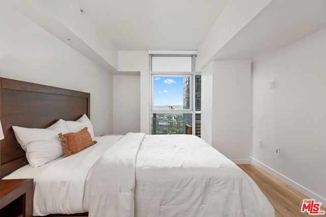 13700 Marina Pointe Drive 1426, Marina Del Rey, CA 90292