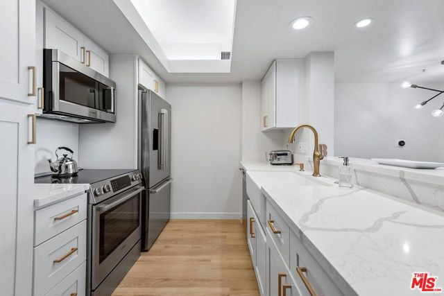 13700 Marina Pointe Drive 1426, Marina Del Rey, CA 90292