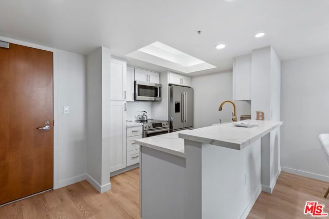 13700 Marina Pointe Drive 1426, Marina Del Rey, CA 90292