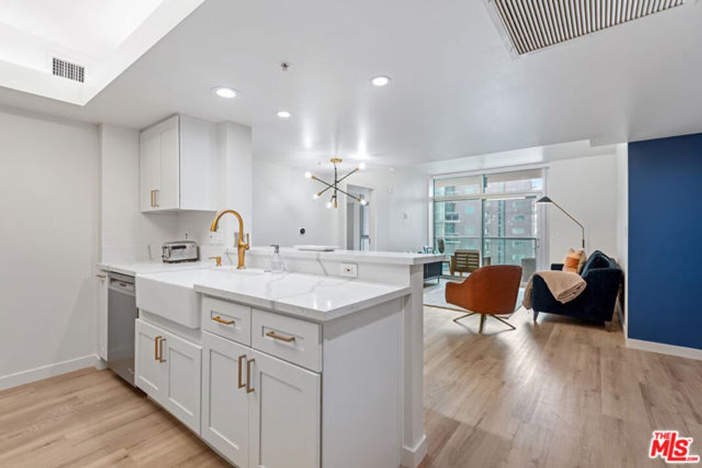 13700 Marina Pointe Drive 1426, Marina Del Rey, CA 90292