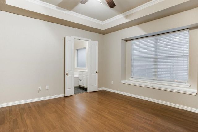 883 San Jacinto Drive, Grand Prairie, TX 75052