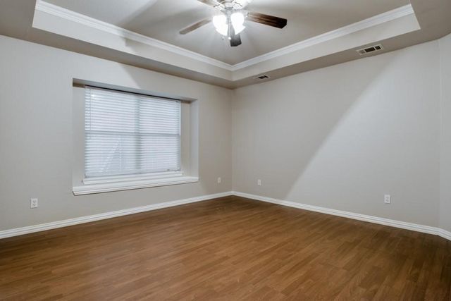 883 San Jacinto Drive, Grand Prairie, TX 75052