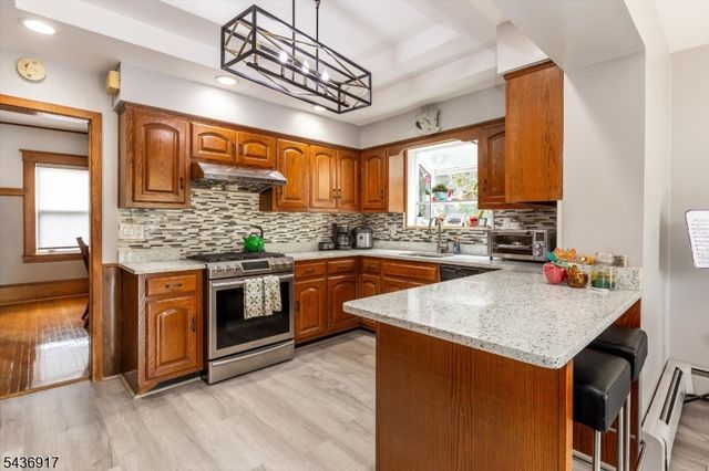 200 Washington Ave, Clifton City, NJ 07011