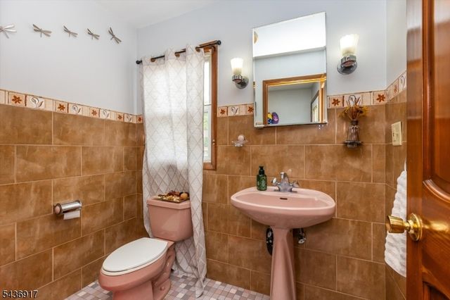 200 Washington Ave, Clifton City, NJ 07011