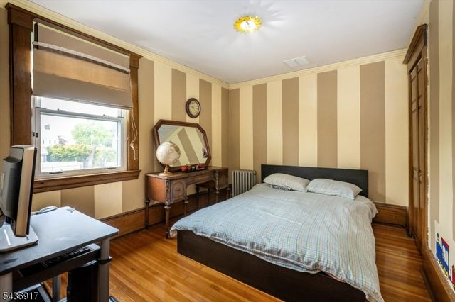 200 Washington Ave, Clifton City, NJ 07011