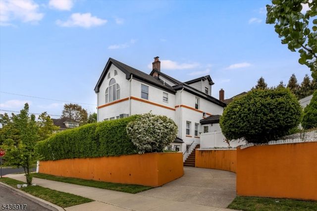 200 Washington Ave, Clifton City, NJ 07011