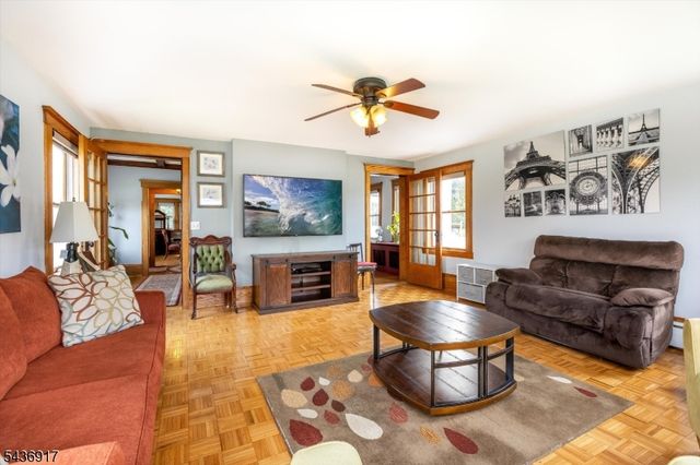 200 Washington Ave, Clifton City, NJ 07011