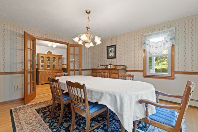 4 Stratford Ln, Easton, MA 02356