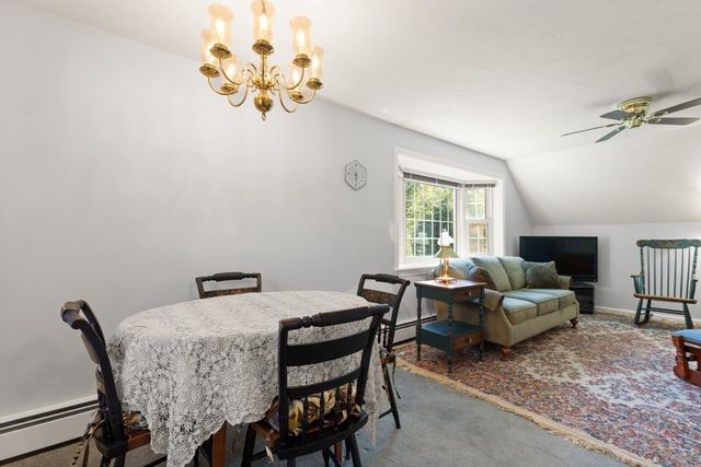 4 Stratford Ln, Easton, MA 02356