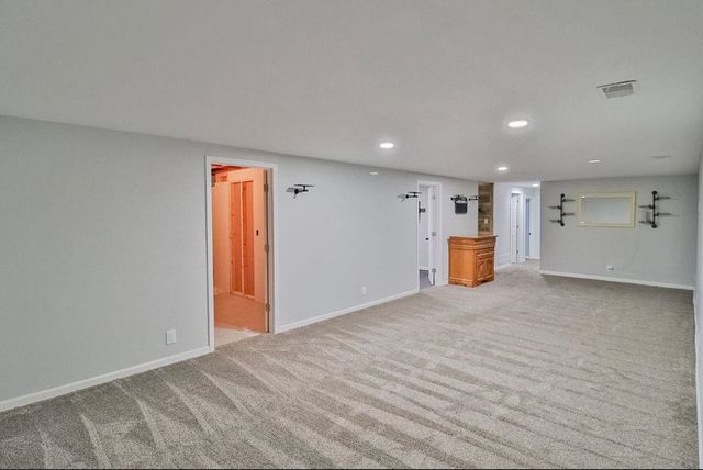 600 E Allen St, Valley Center, KS 67147