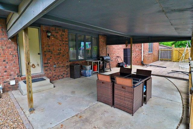 600 E Allen St, Valley Center, KS 67147