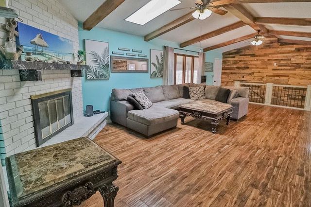 600 E Allen St, Valley Center, KS 67147