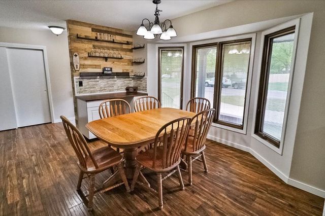 600 E Allen St, Valley Center, KS 67147