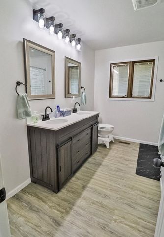 600 E Allen St, Valley Center, KS 67147