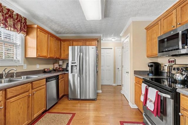 5769 Fairington Farms Court, Lithonia, GA 30038