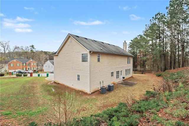 5769 Fairington Farms Court, Lithonia, GA 30038