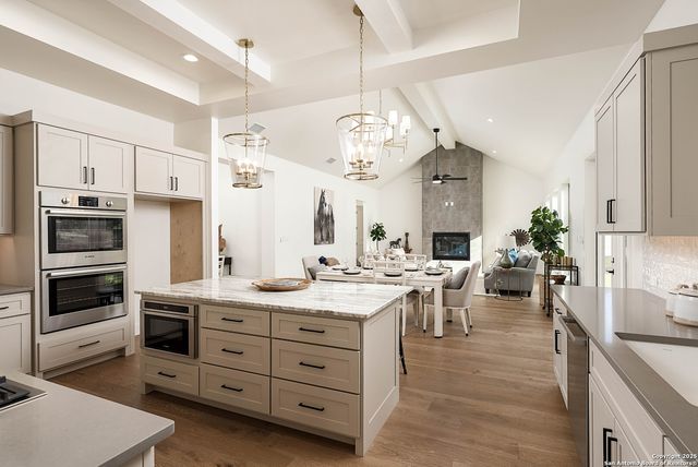 24351 Tres Arroyos, San Antonio, TX 78255