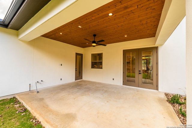 24351 Tres Arroyos, San Antonio, TX 78255