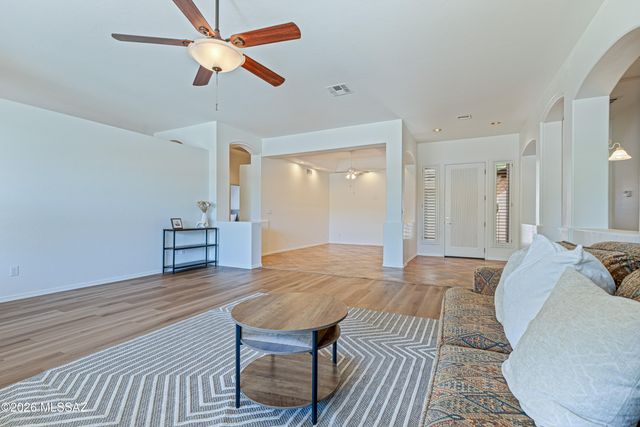 7703 W Talavera Way, Tucson, AZ 85743