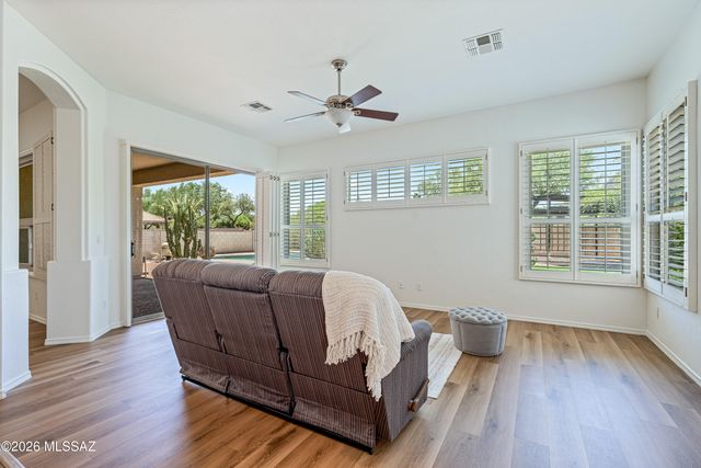 7703 W Talavera Way, Tucson, AZ 85743