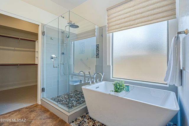 7703 W Talavera Way, Tucson, AZ 85743