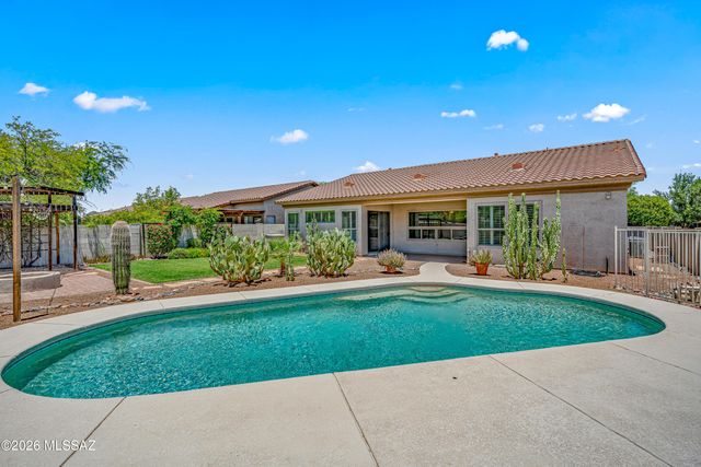 7703 W Talavera Way, Tucson, AZ 85743