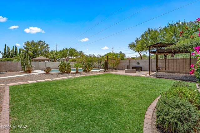 7703 W Talavera Way, Tucson, AZ 85743