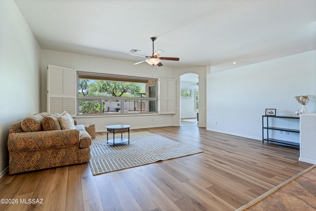 7703 W Talavera Way, Tucson, AZ 85743
