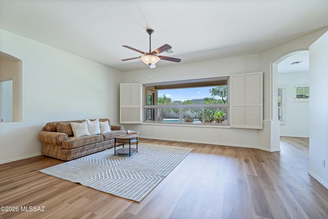 7703 W Talavera Way, Tucson, AZ 85743