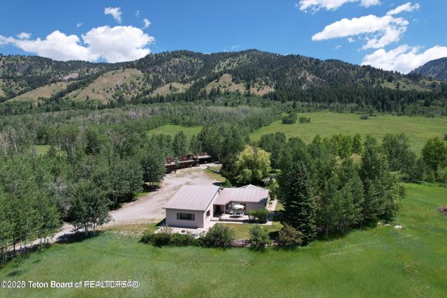 216 COUNTY ROAD 179S, Thayne, WY 83127 property photo