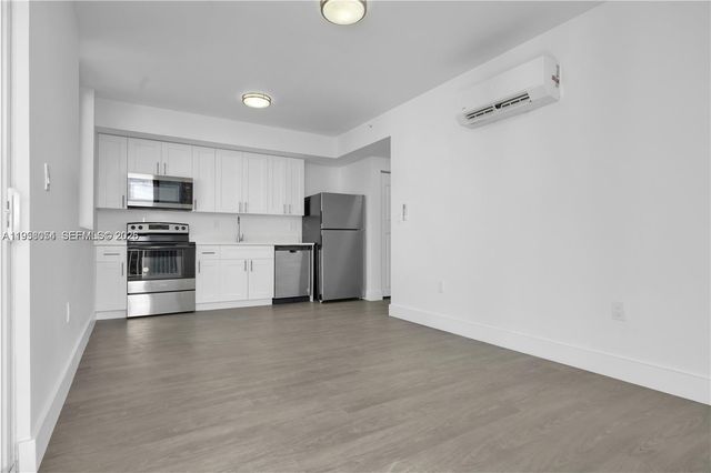 1620 NW 18th St 104, Miami, FL 33125