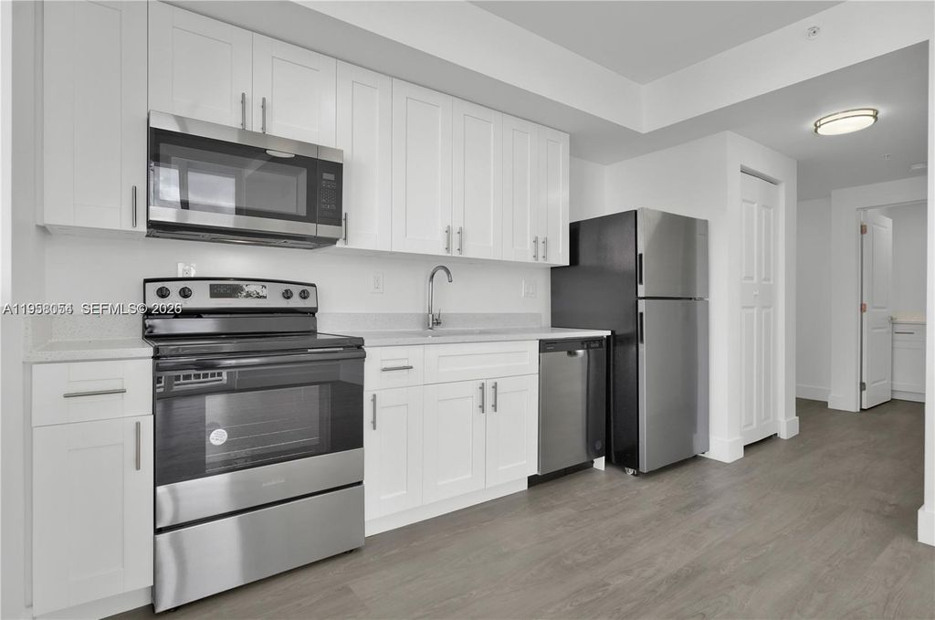 1620 NW 18th St 104, Miami, FL 33125