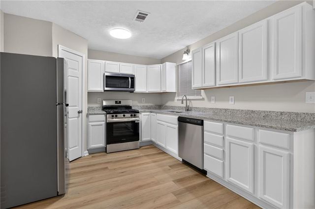 5975 Dart Drive, Lithonia, GA 30058