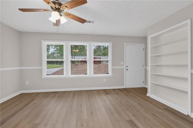 5975 Dart Drive, Lithonia, GA 30058