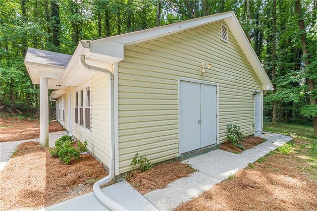 5975 Dart Drive, Lithonia, GA 30058