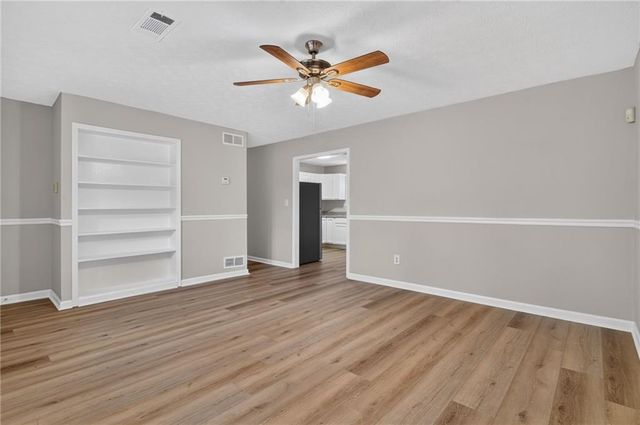 5975 Dart Drive, Lithonia, GA 30058