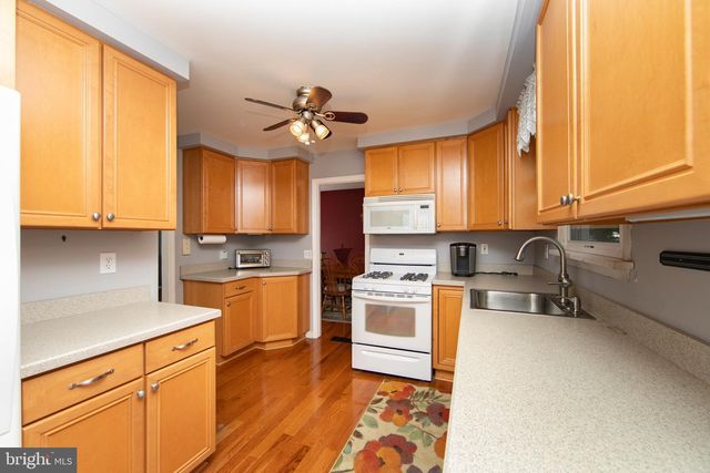 108 W HENRY ST, Palmyra, NJ 08065
