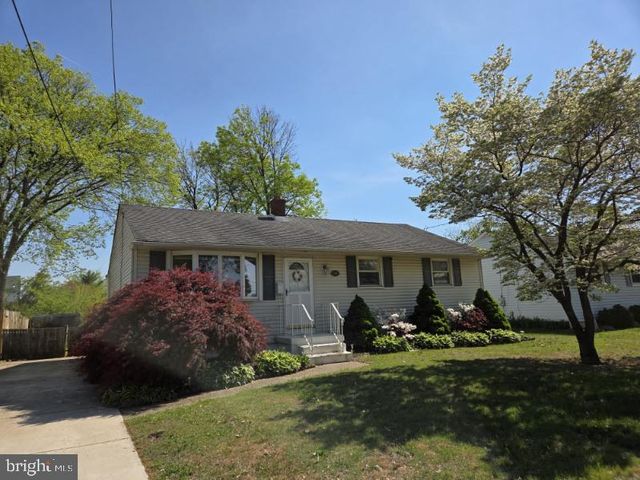 108 W HENRY ST, Palmyra, NJ 08065