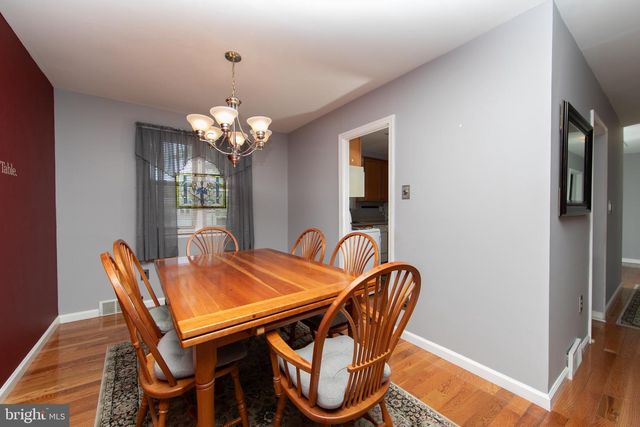 108 W HENRY ST, Palmyra, NJ 08065