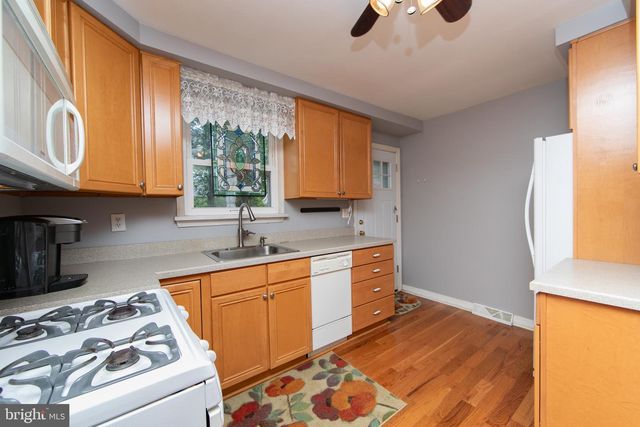108 W HENRY ST, Palmyra, NJ 08065