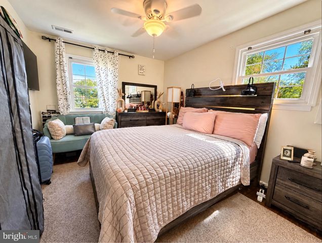 340 RIDGE AVE, Blackwood, NJ 08012