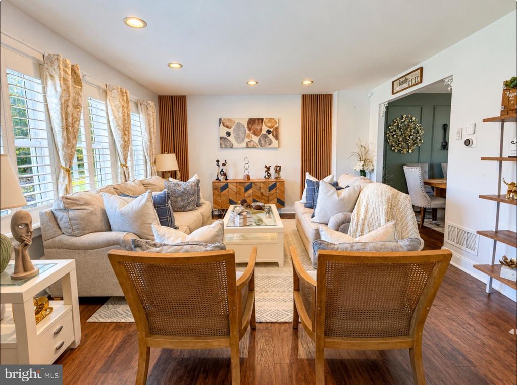 340 RIDGE AVE, BLACKWOOD, NJ 08012 — photo 2