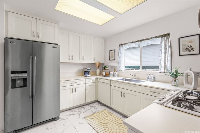 1479 Kanapuu Drive, Kailua, HI 96734