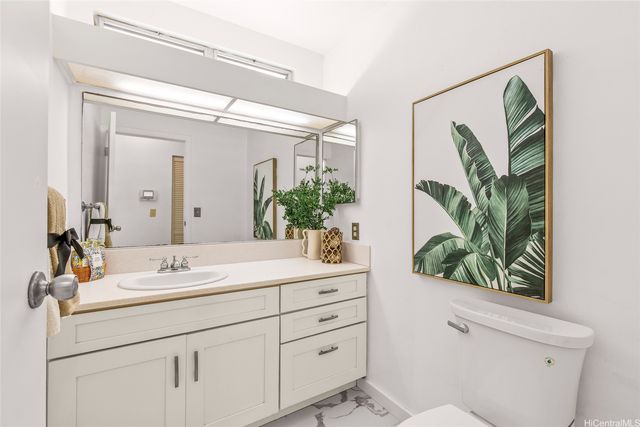 1479 Kanapuu Drive, Kailua, HI 96734
