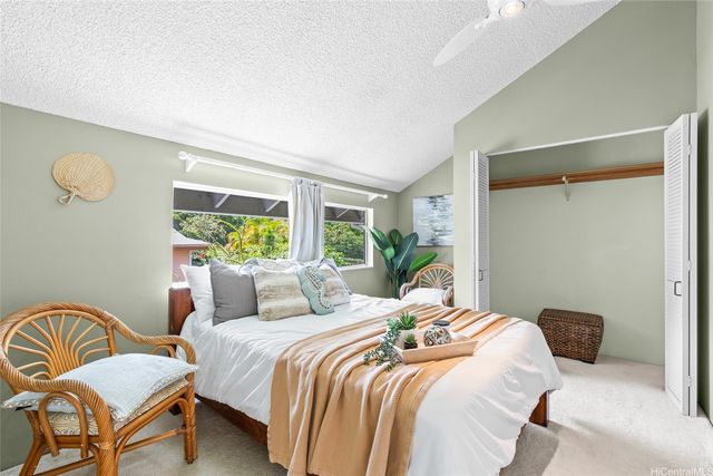 1479 Kanapuu Drive, Kailua, HI 96734
