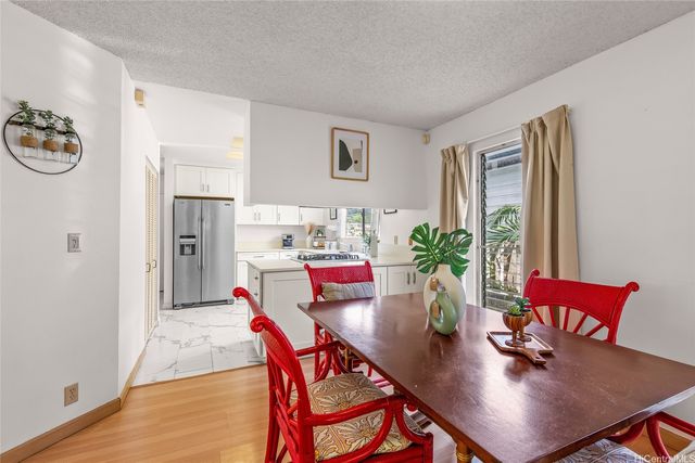 1479 Kanapuu Drive, Kailua, HI 96734