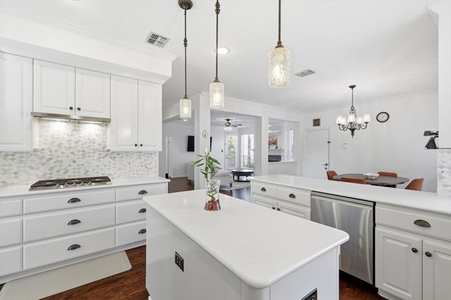 444 Avalon Lane, Coppell, TX 75019