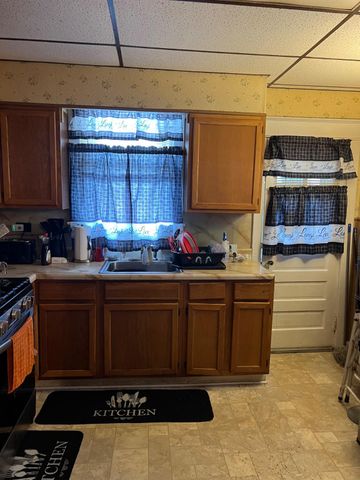 561 W ABBOTTSFORD AVE, Philadelphia, PA 19144