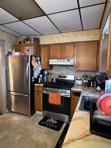 561 W ABBOTTSFORD AVE, Philadelphia, PA 19144