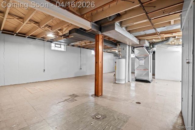 21330 Caledonia Avenue, Hazel Park, MI 48030